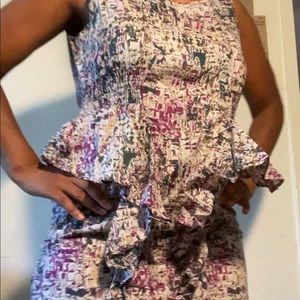 Multicolor short dress w/peplum😍